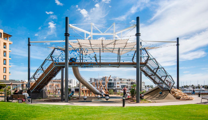 Игровая площадка в природной зоне Wigley Reserve Playspace & Fitness Hub